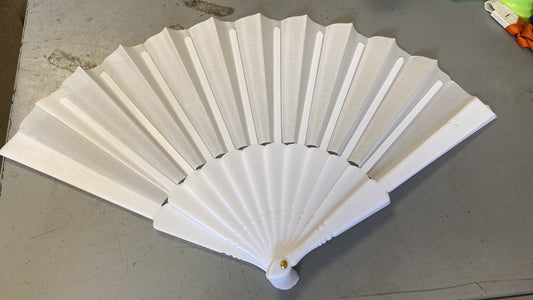 White Fan Closed24x3x3cm open24x3x42cm 50g SKU 8181