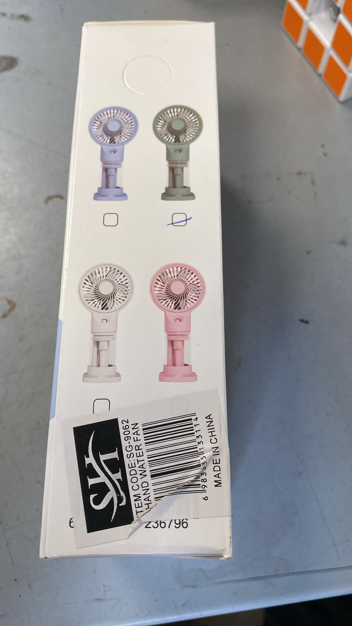 Water Spray Mini Handheld Fan With Phone Stand 1.5-2.5W-Output 3.7V-Battery 1-1.5Hrs 1Speed USB-Charge SG-9062 8x17x5cm 125g