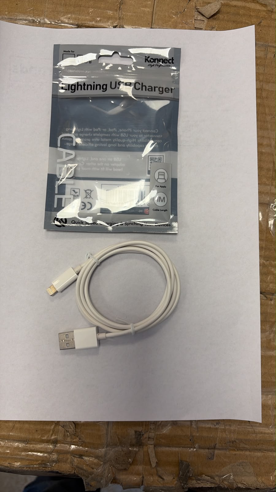 Ligtning Charge Cable 1 M connect your ipone, ipad SKU L3