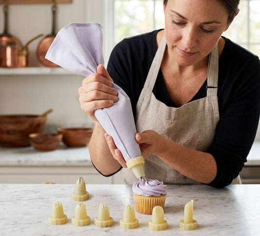 Standard Icing Bag with 7 Nozzles Set – SKU 1053