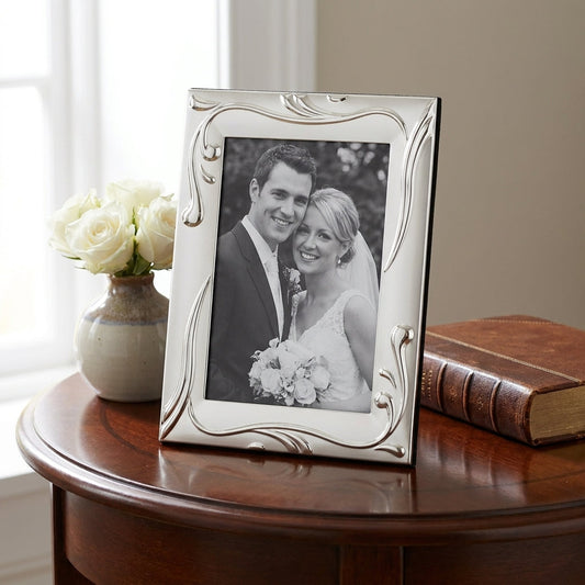 Silver Plated Photo Frame for Displaying Cherished Memories Tarnish Resistant 9x13cm SKU MW-501975800705110-PP